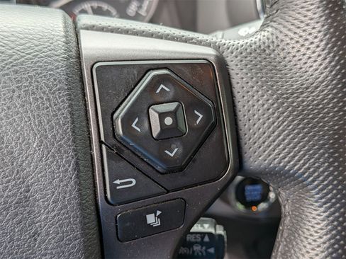 Used 2023 Toyota Tacoma TRD Off-Road image 19