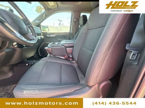 Certified 2022 Chevrolet Silverado 1500 RST AWD/4WD image 33