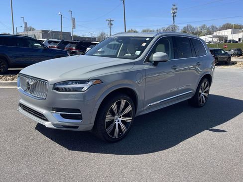 Certified 2024 Volvo XC90 T8 Plus w/ Protection Package Premier image 3