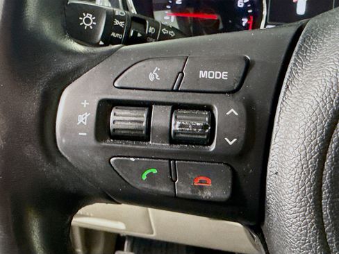 Used 2018 Kia Sedona SX image 14