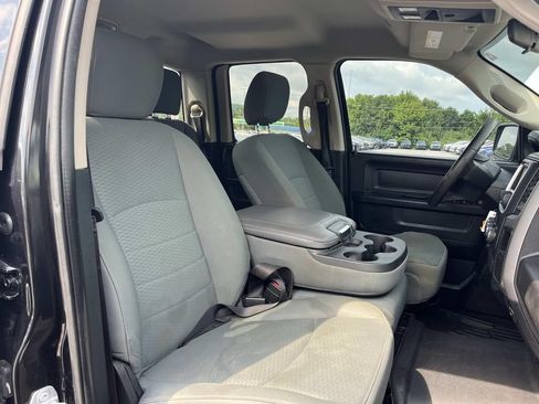 Used 2017 RAM 1500 Express AWD/4WD image 21