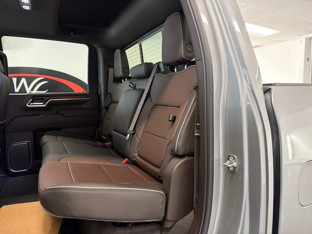 New 2026 GMC Sierra 3500 Denali w/ Denali Reserve Package AWD/4WD image 9