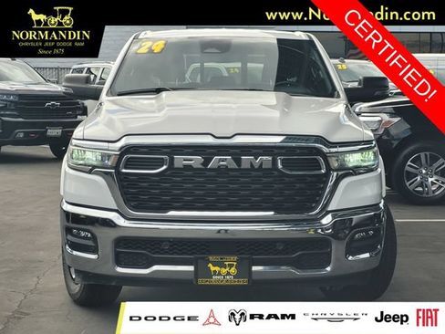 Used 2025 RAM 1500 Big Horn AWD/4WD image 2