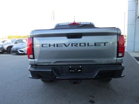 Used 2024 Chevrolet Colorado Z71 w/ Z71 Convenience Package 2 AWD/4WD image 8