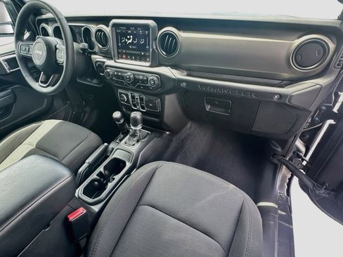 Certified 2023 Jeep Wrangler Unlimited w/ Cold Weather Group AWD/4WD image 33