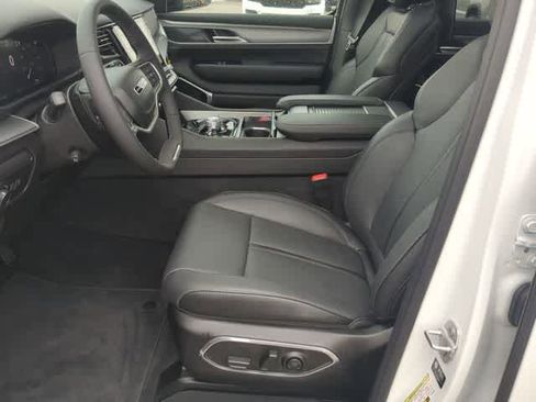 New 2026 Jeep Grand Wagoneer Limited image 16