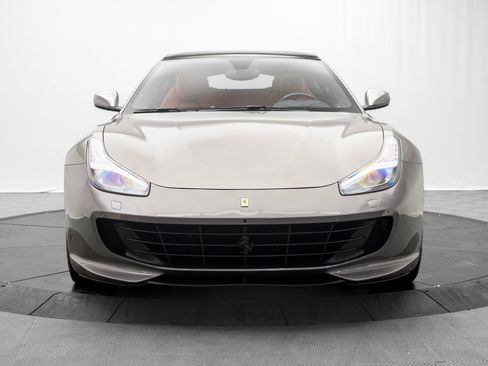 Used 2018 Ferrari GTC4Lusso AWD/4WD image 8