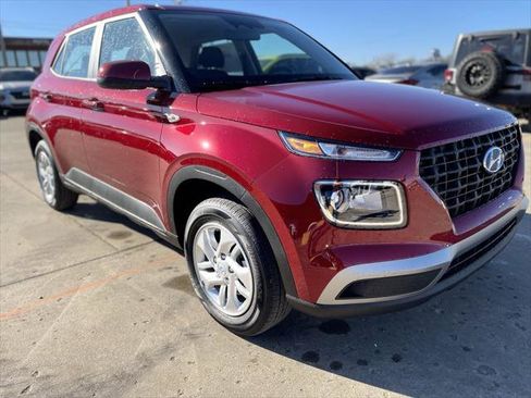 New 2026 Hyundai Venue SE image 4