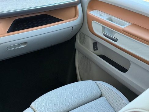 New 2025 Volkswagen ID. Buzz Pro S Plus image 11