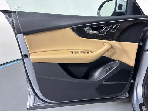 Used 2021 Audi Q8 Premium Plus image 24