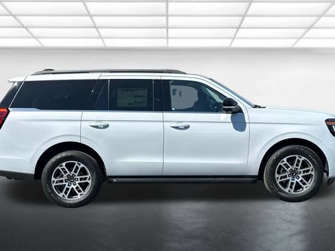 New 2026 Ford Expedition Active AWD/4WD image 5