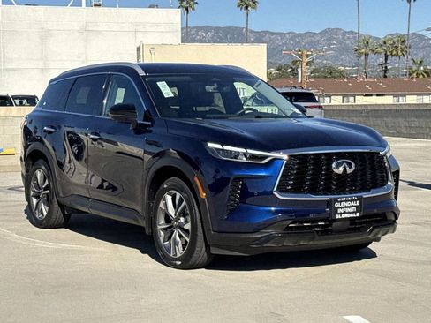 Certified 2025 INFINITI QX60 Luxe image 2
