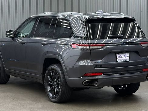 Used 2023 Jeep Grand Cherokee 30th Anniversary AWD/4WD image 3