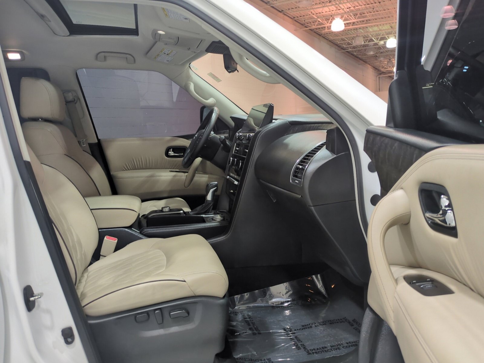 Used 2022 Nissan Armada Platinum AWD/4WD image 11