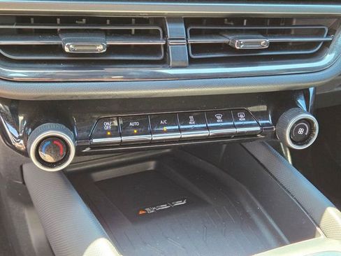Used 2025 Chevrolet Equinox EV RS FWD image 30