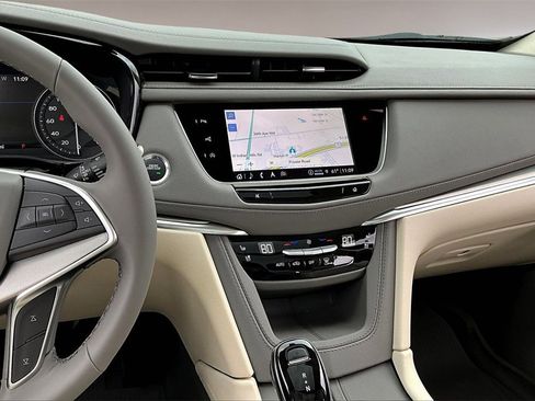 New 2025 Cadillac XT5 Premium Luxury w/ Technology Package image 7