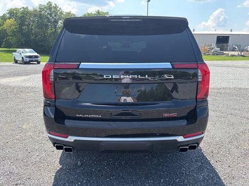 Used 2026 GMC Yukon Denali w/ Sun & Power Step Package AWD/4WD image 9