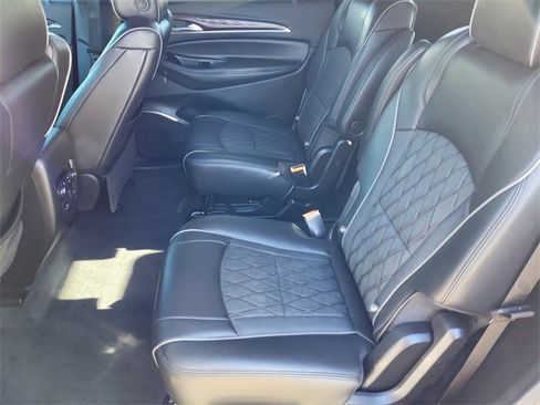 Used 2022 Buick Enclave Avenir w/ Avenir Technology Package image 25
