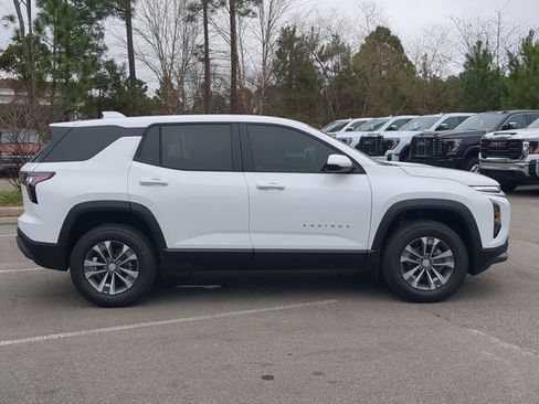 New 2026 Chevrolet Equinox LT w/ LPO, Floor Liner Package image 4