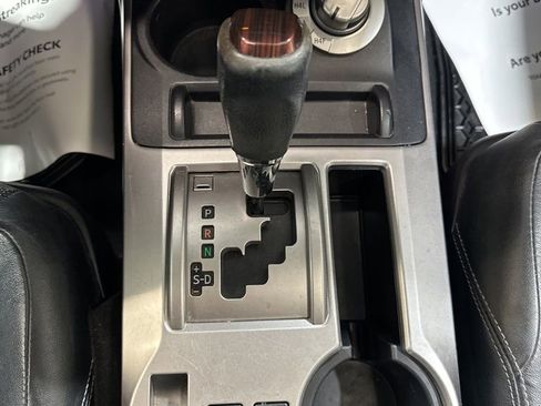 Used 2015 Toyota 4Runner Limited image 33