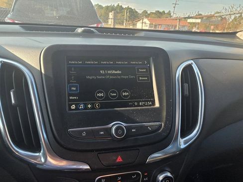 Used 2019 Chevrolet Equinox LT image 16