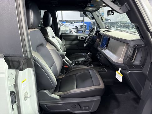 New 2026 Ford Bronco Outer Banks AWD/4WD image 27