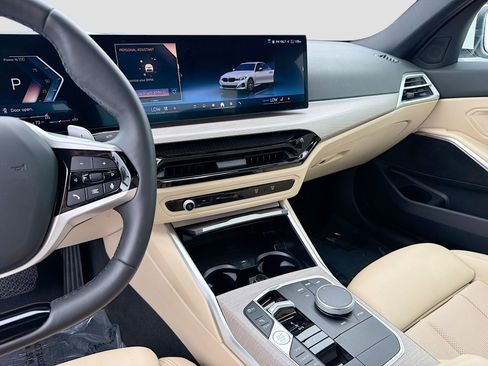 Certified 2025 BMW 330i Sedan image 30