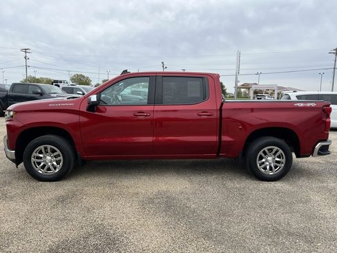 Used 2021 Chevrolet Silverado 1500 LT w/ Convenience Package II image 2