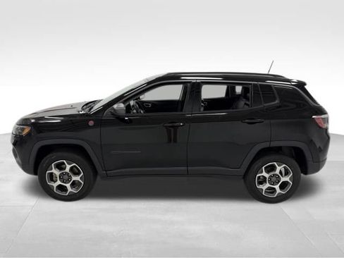 Used 2022 Jeep Compass Trailhawk AWD/4WD image 3
