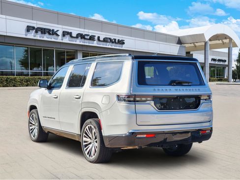 Used 2022 Jeep Grand Wagoneer Series III w/ Flexible Seating Group image 5