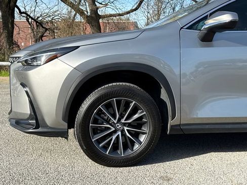 Used 2025 Lexus NX 250 FWD image 5