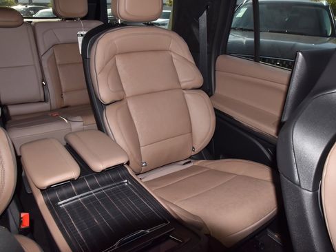 New 2025 Lincoln Navigator L Black Label image 24