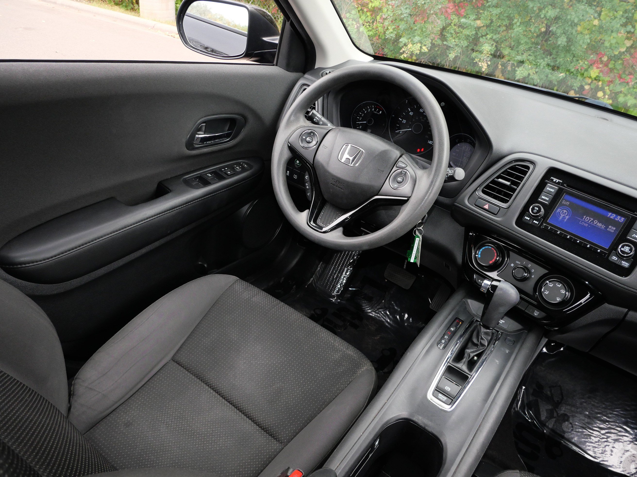 Certified 2019 Honda HR-V LX image 9