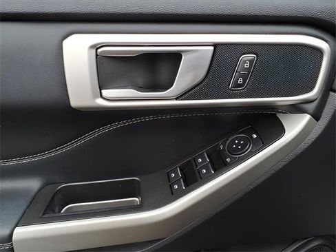 Used 2023 Ford Explorer XLT w/ Equipment Group 202A image 12