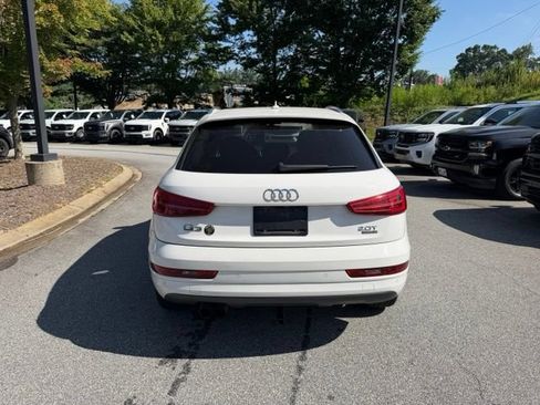 Used 2018 Audi Q3 2.0T Premium w/ Convenience Package AWD/4WD image 4