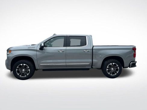 Used 2024 Chevrolet Silverado 1500 High Country w/ Technology Package AWD/4WD image 2