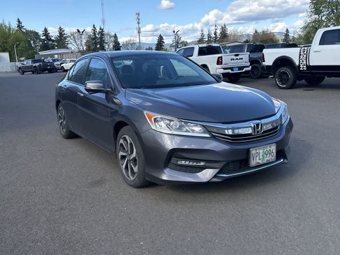 Used 2017 Honda Accord EX-L image 6