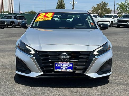 Used 2024 Nissan Altima 2.5 S FWD image 2