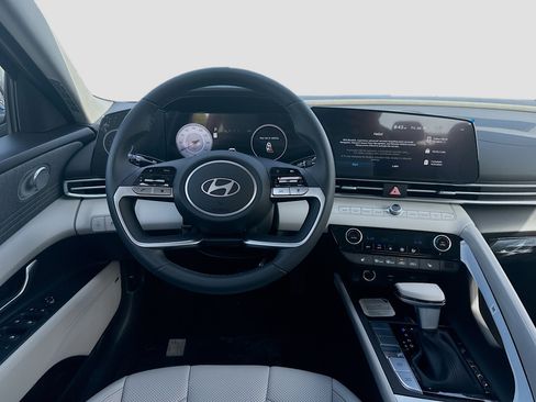 New 2026 Hyundai Elantra Limited FWD image 15