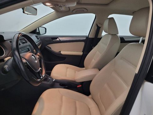 Used 2017 Volkswagen Jetta SE FWD image 17