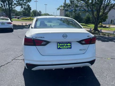 Used 2023 Nissan Altima 2.5 SV FWD image 7