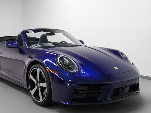 Used 2025 Porsche 911 Carrera image 10