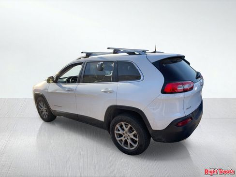 Used 2016 Jeep Cherokee Latitude image 3