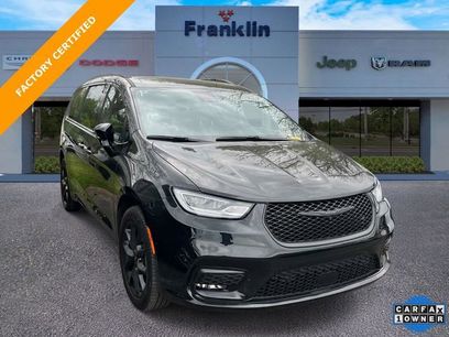 Used 2023 Chrysler Pacifica Limited w/ S Appearance Package