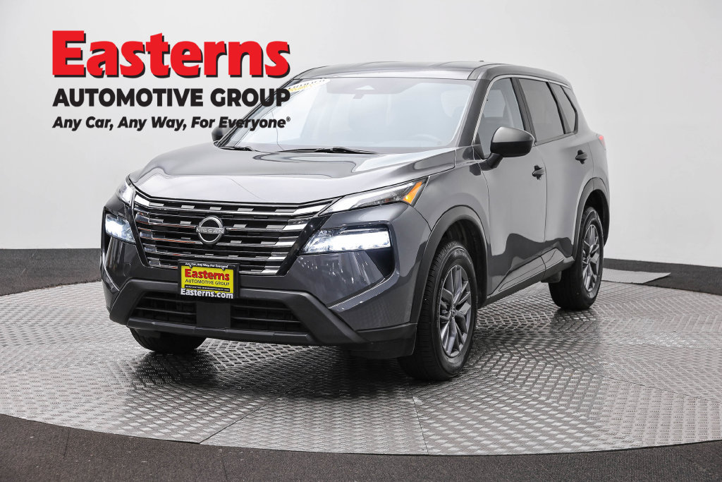 Used 2024 Nissan Rogue S AWD/4WD image 1