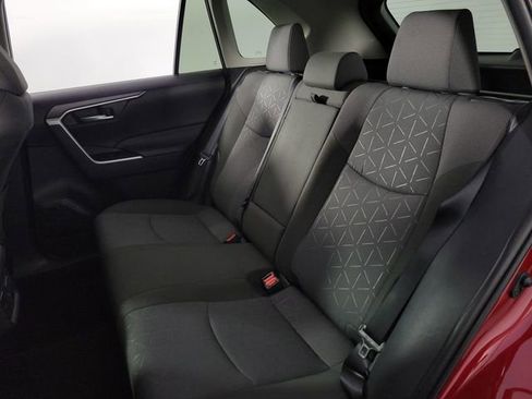 Used 2025 Toyota RAV4 XLE FWD image 17