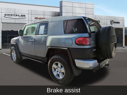 Used 2010 Toyota FJ Cruiser 4WD image 5