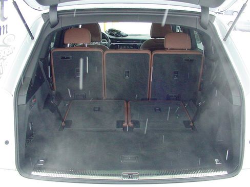 Used 2021 Audi Q7 3.0T Premium Plus w/ Premium Plus Package image 40