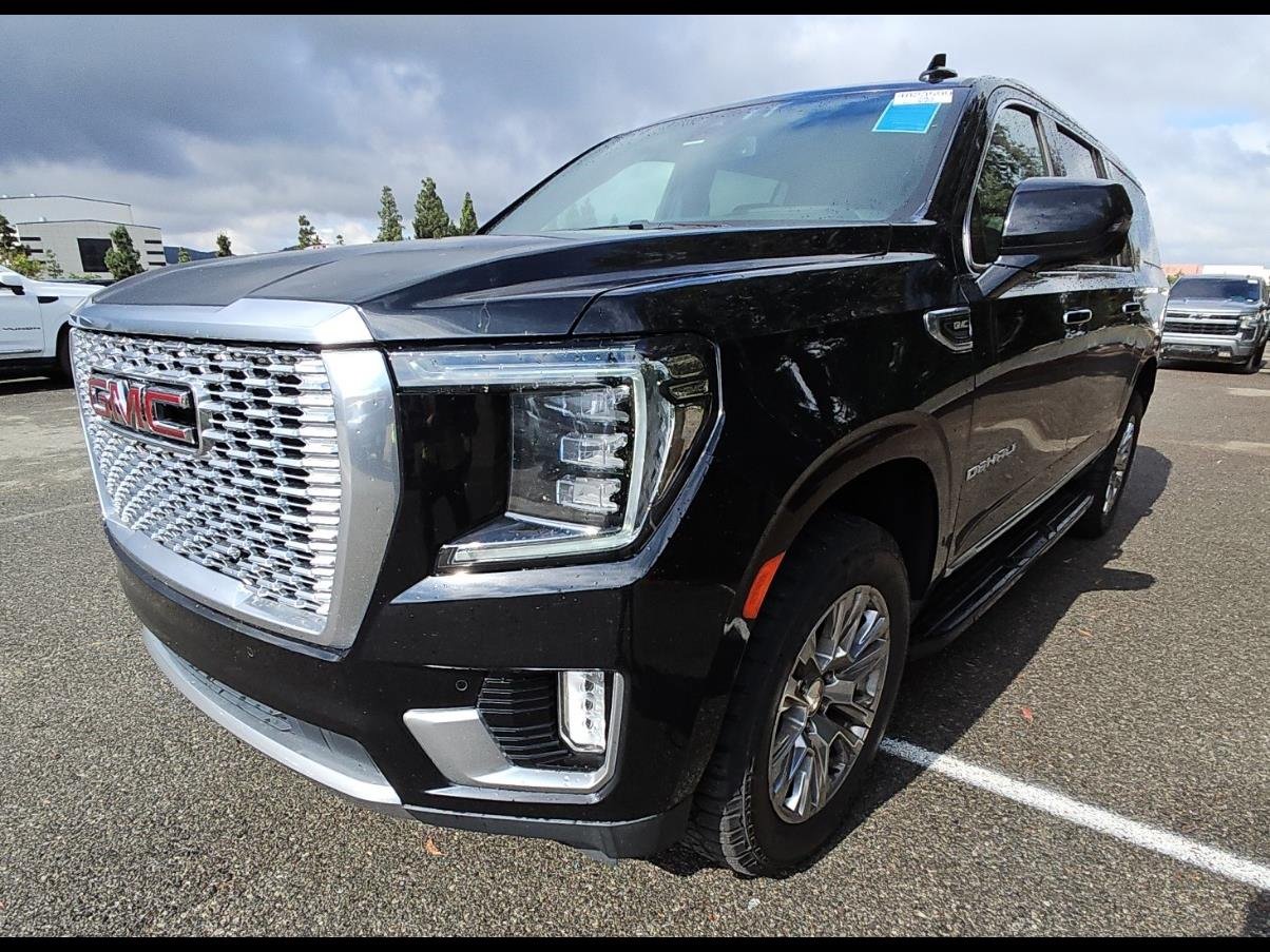 Used 2021 GMC Yukon XL Denali AWD/4WD image 1