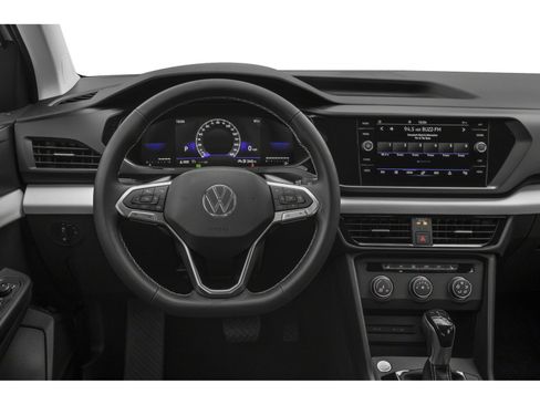 Used 2023 Volkswagen Taos SE w/ Panoramic Sunroof Package AWD/4WD image 4